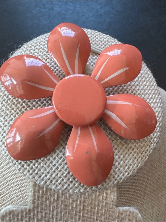 Source Unknown Jewelry - 1960s Mod Coral Enamel Daisy Brooch Flower Power Retro Statement